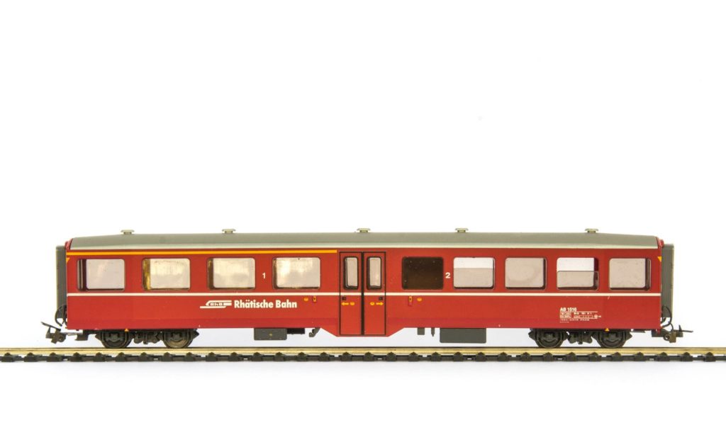 Bemo 3285 RhB 1st and 2nd Class Passenger Car