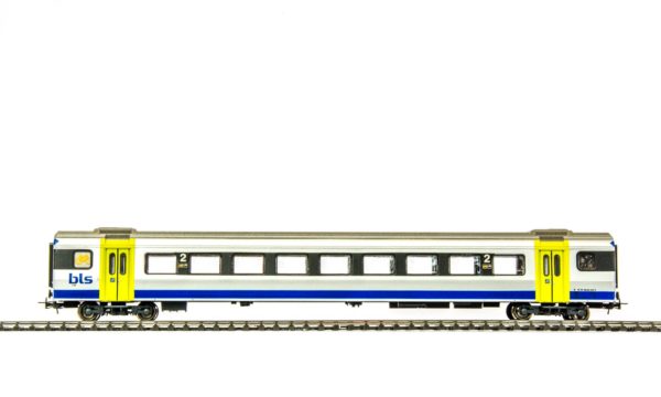 Liliput L388794 BLS NINA 2nd Class Passenger Car